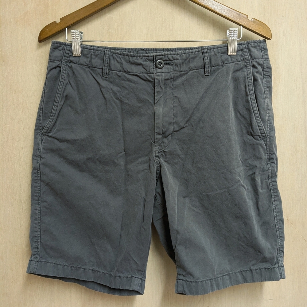 Uniqlo Chino Cotton Shorts 30-33" waist 9" inseam